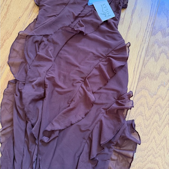 New Oh Polly Strapless Nevali Bandeau Ruffle Detail Chocolate Brown Dress 2 - Picture 10 of 16